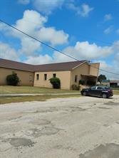 532 N Travis Street - Photo 2