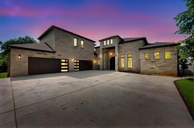 8743 Southern Shore Court
