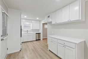 1407 Robin Drive - Photo 6