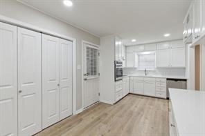 1407 Robin Drive - Photo 8