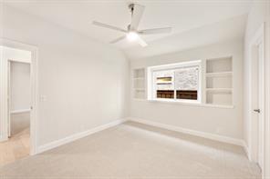 2405 Drummond Street - Photo 12