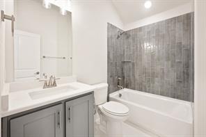 2405 Drummond Street - Photo 32