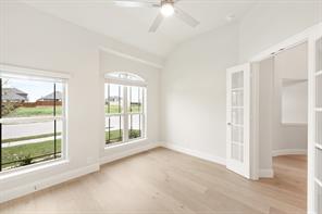2405 Drummond Street - Photo 7