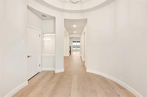 2405 Drummond Street - Photo 8