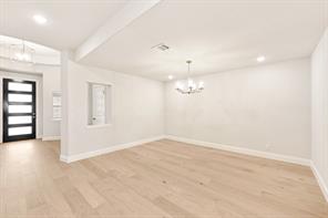 2405 Drummond Street - Photo 9