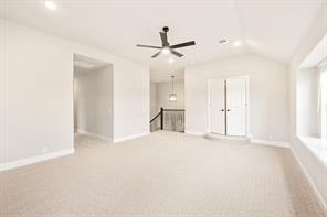 2724 Railway Street - Photo 29