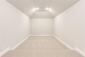 2724 Railway Street - Photo 30