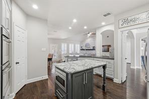 1001 Bridgeport Lane - Photo 18