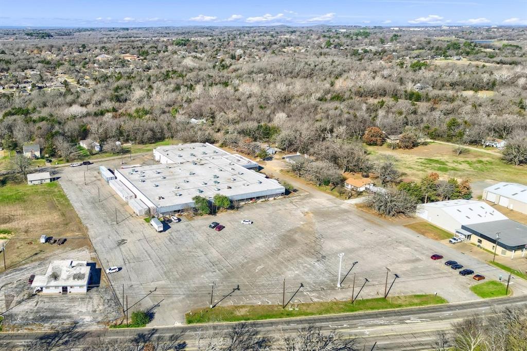 3101 Woodlawn Boulevard - Photo 1