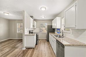 4010 Mayflower Drive - Photo 8