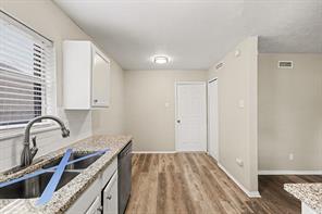 4010 Mayflower Drive - Photo 9