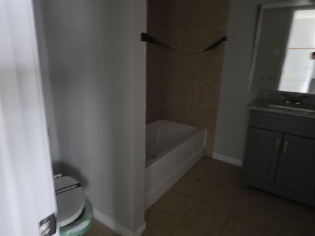 402 W 4th Street - Photo 13