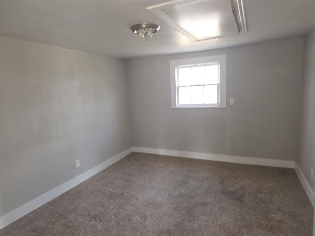 402 W 4th Street - Photo 15