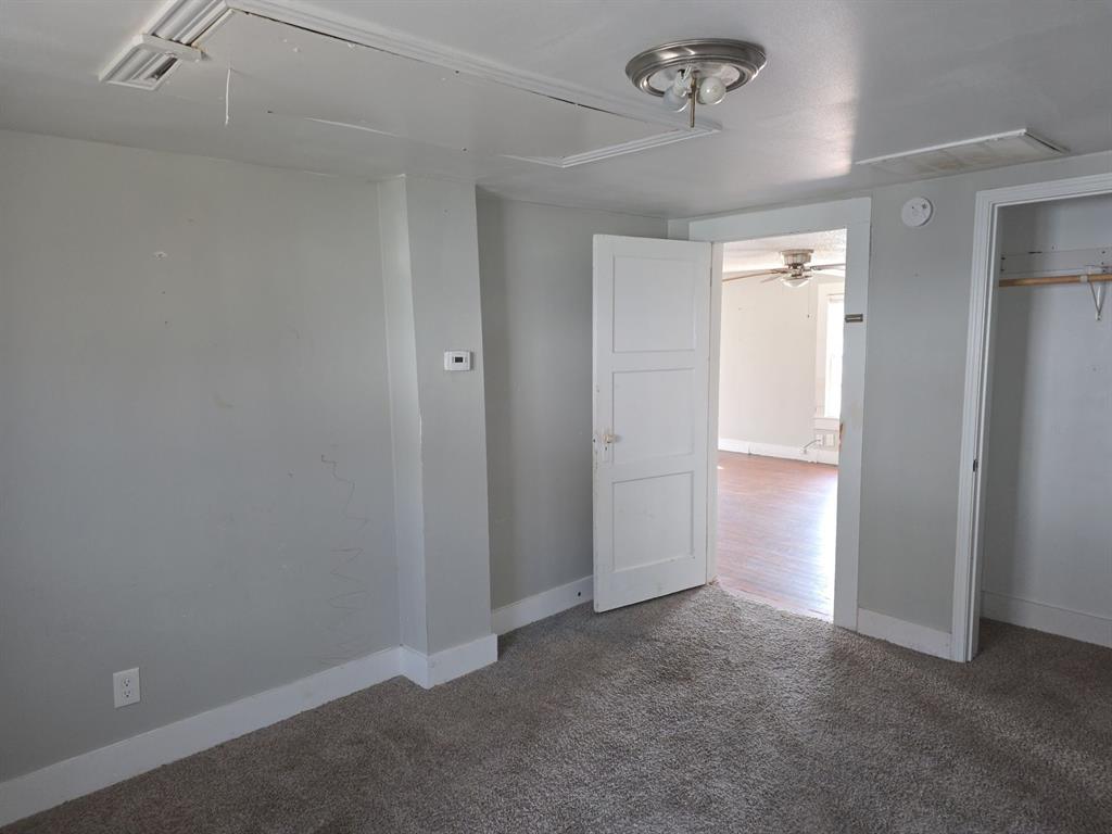 402 W 4th Street - Photo 16