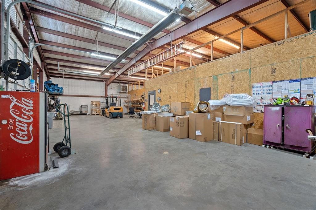 132 W Mcleroy Boulevard - Photo 31
