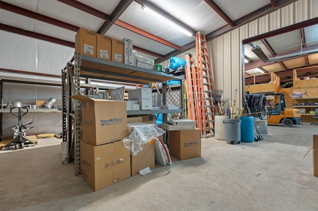 132 W Mcleroy Boulevard - Photo 35