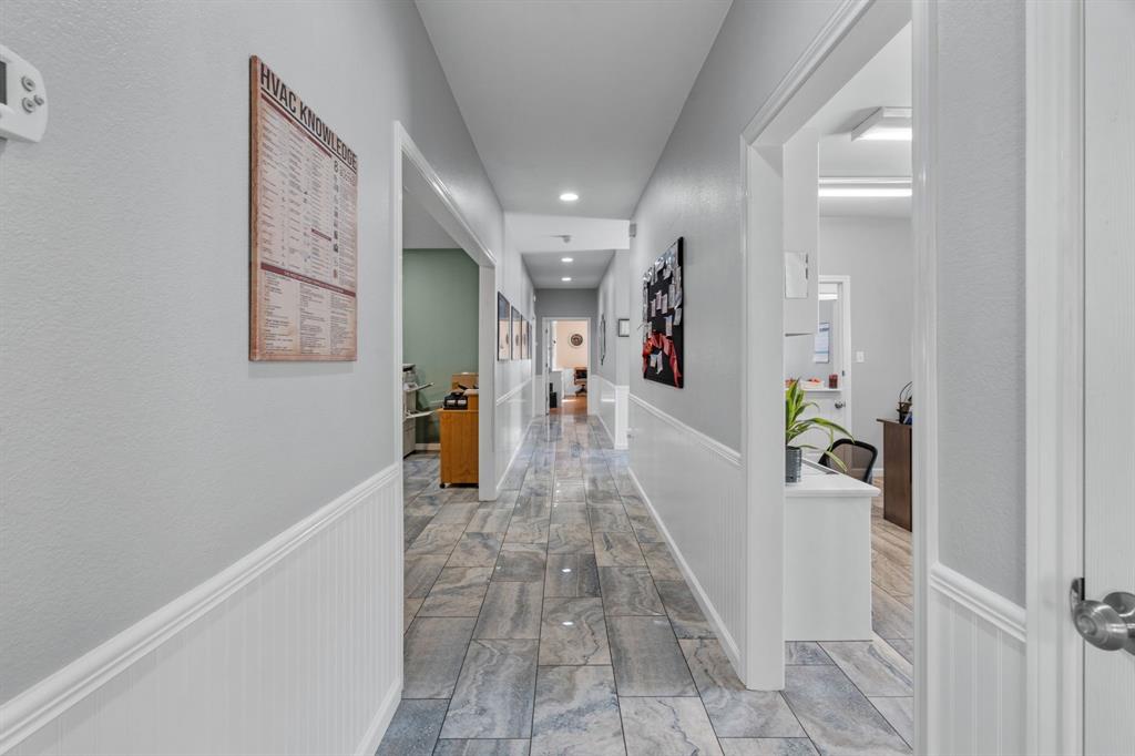 132 W Mcleroy Boulevard - Photo 8