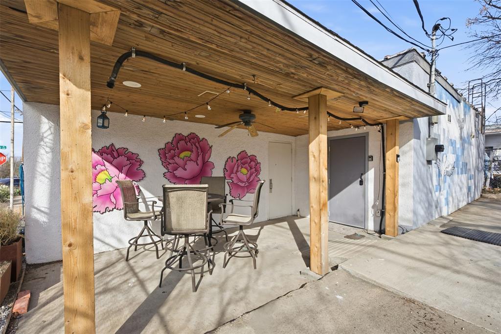 738 W Davis Street - Photo 24