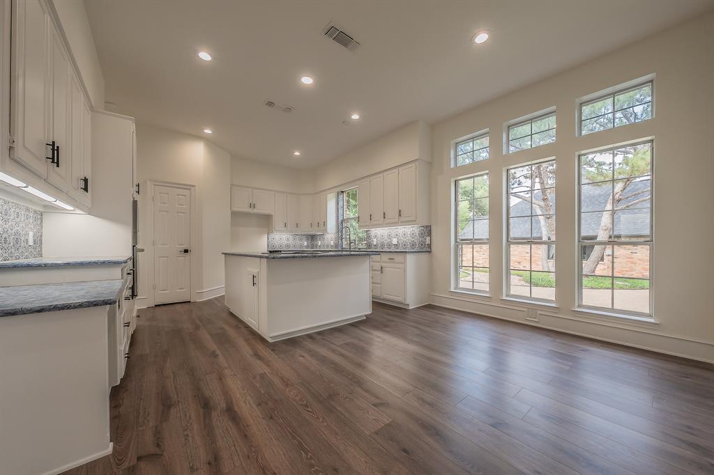 543 Timber Ridge Drive - Photo 10