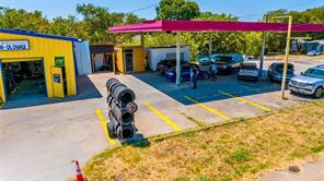 3701 Lancaster Road - Photo 2