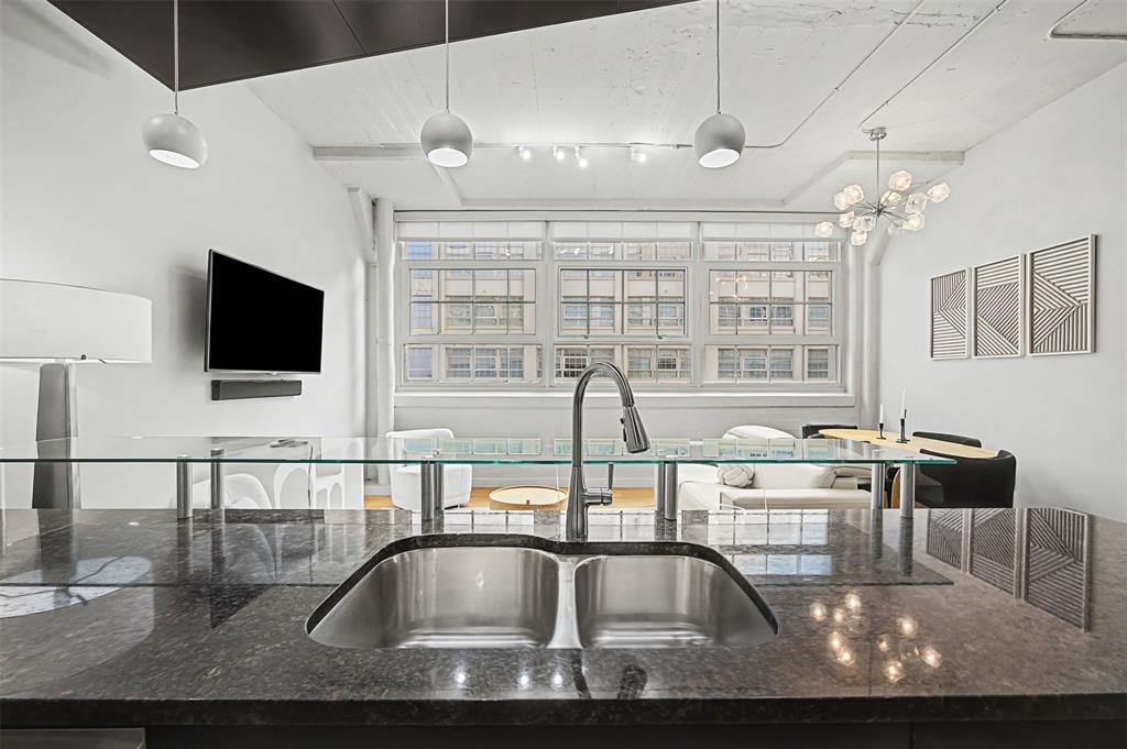 2600 W 7th Street - Photo 14