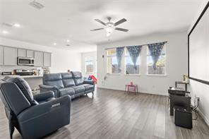 3505 Riverside Drive - Photo 4