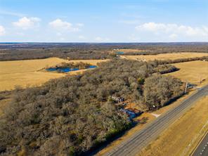 1469 Highway 31 - Photo 4