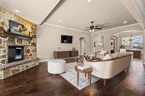 1028 Addison Avenue - Photo 2