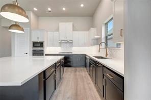 7812 Pondview Lane - Photo 10