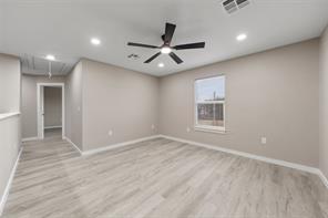 1905 Sanger Avenue - Photo 12