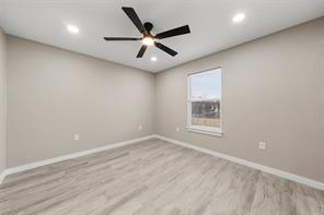 1905 Sanger Avenue - Photo 15