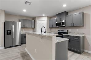 1905 Sanger Avenue - Photo 5