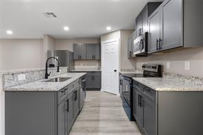 1905 Sanger Avenue - Photo 6