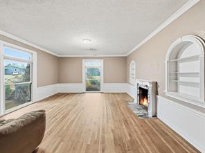 720 E Leslie Street - Photo 2