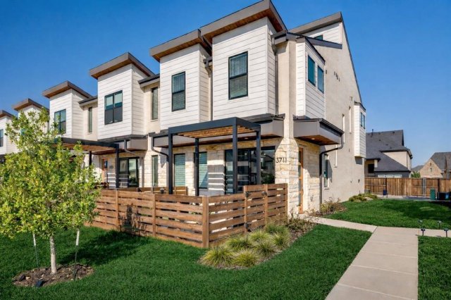 3711 Rosemont Drive