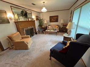 102 E Crockett Street - Photo 11