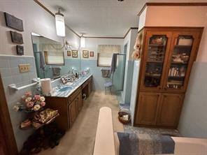 102 E Crockett Street - Photo 19