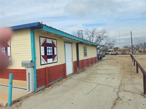 1303 E Central Avenue - Photo 4