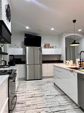 403 N Nash Street - Photo 5