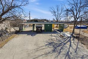 703 Avenue D - Photo 8