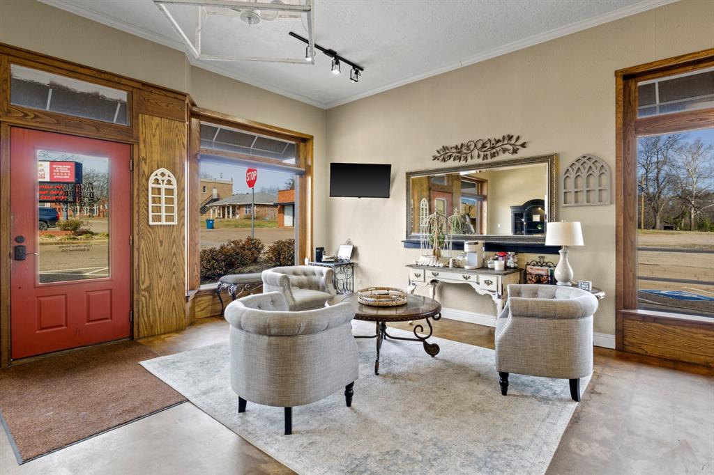 112 N Lamar Street - Photo 11
