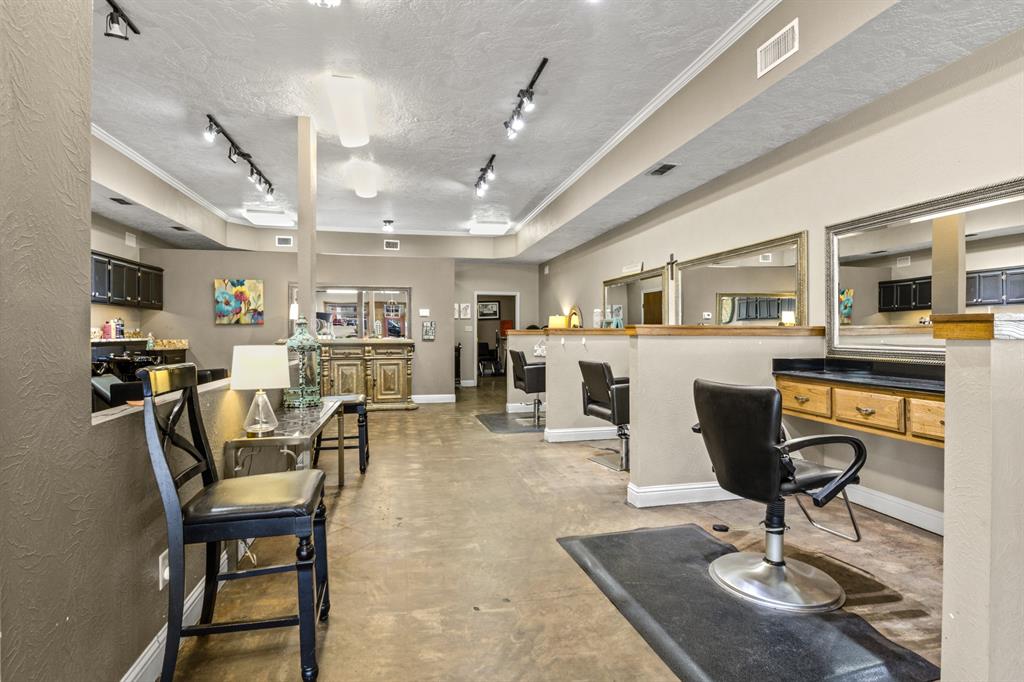 112 N Lamar Street - Photo 15