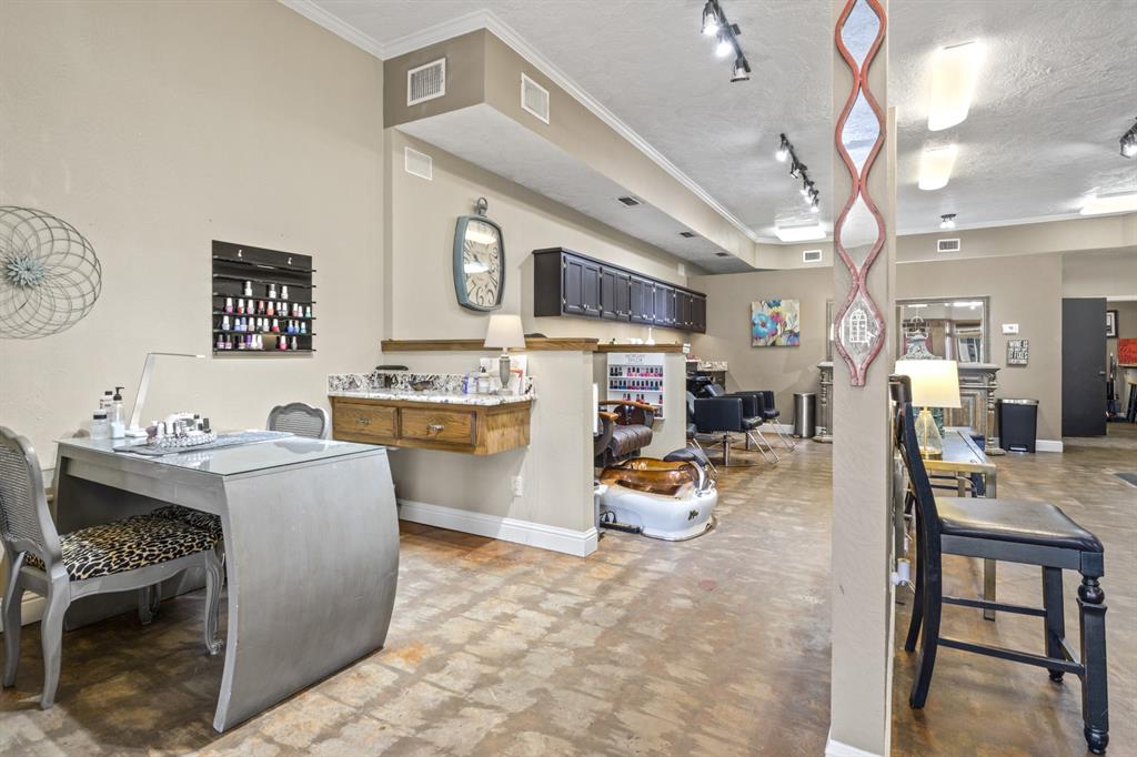 112 N Lamar Street - Photo 19