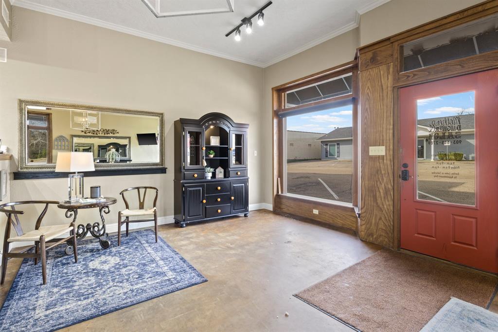 112 N Lamar Street - Photo 9