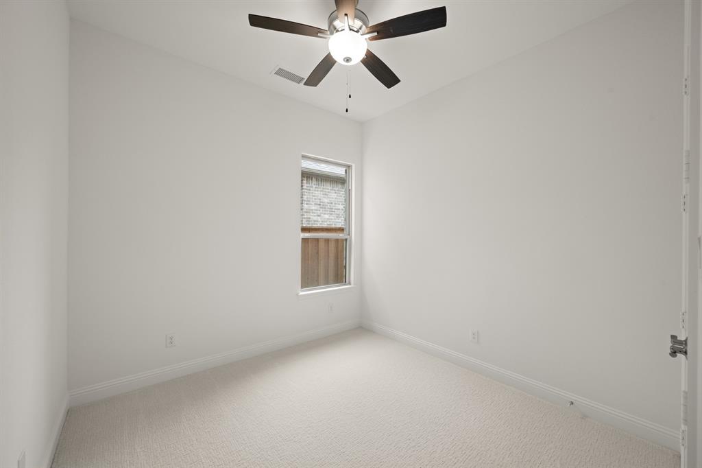 1540 Euclid Alley - Photo 35