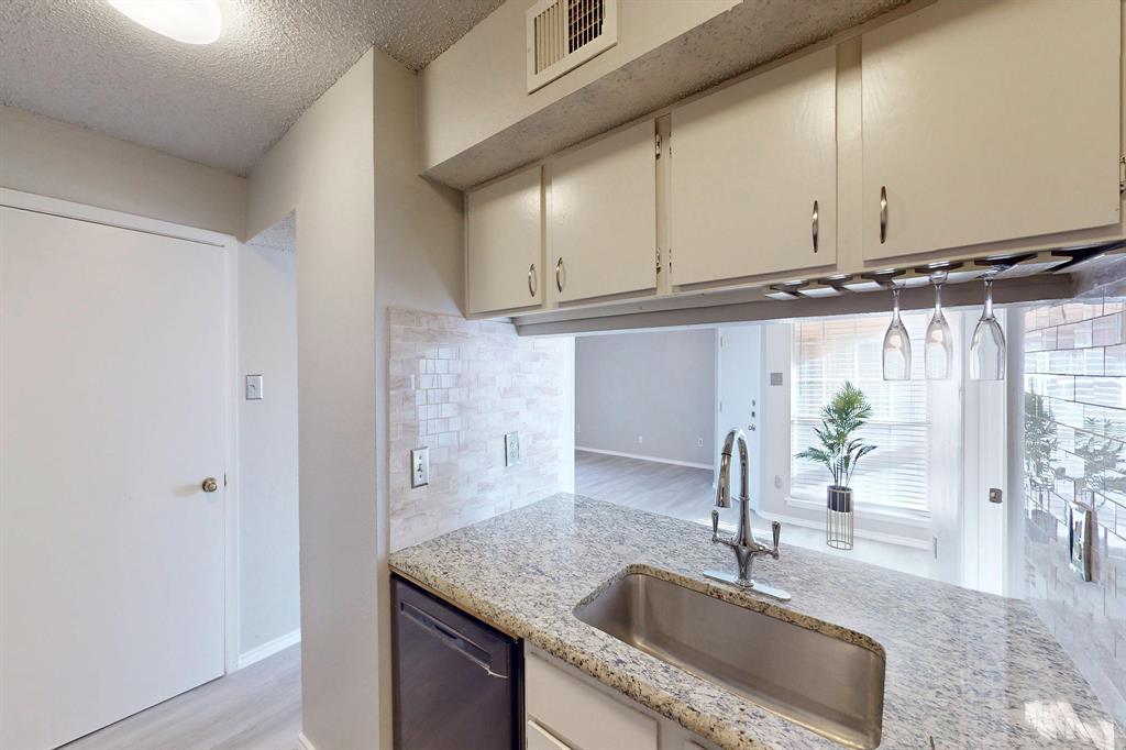 12484 Abrams Road - Photo 12