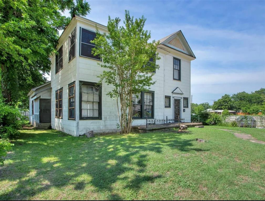 516 W Morgan Street - Photo 1