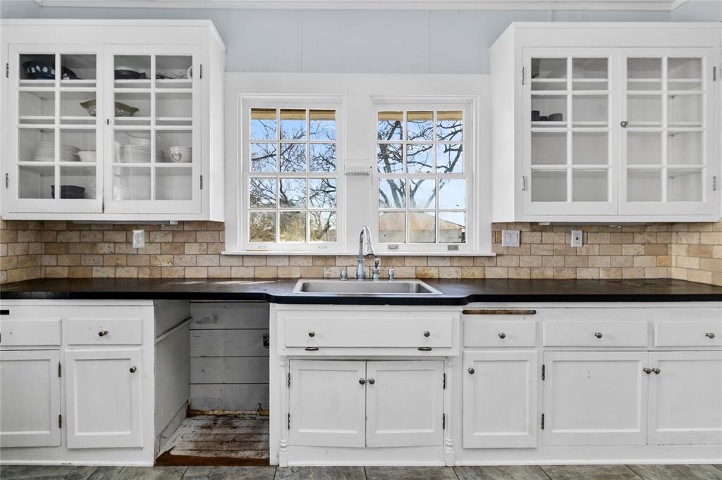206 S Avenue B - Photo 11