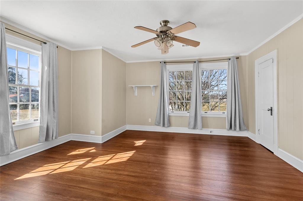 206 S Avenue B - Photo 16