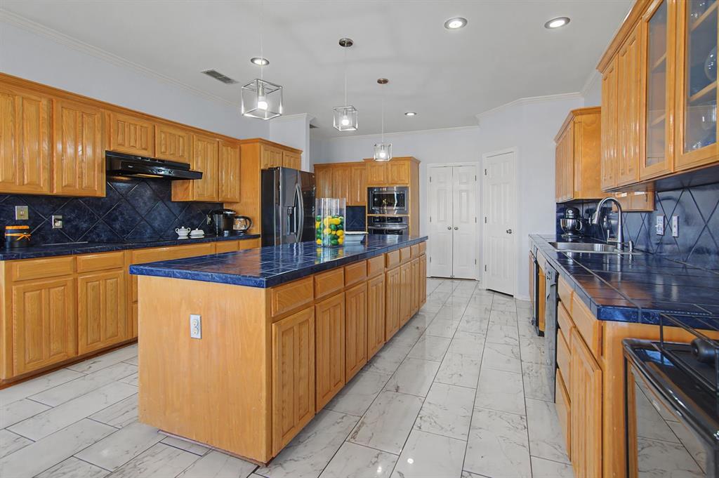 6400 Briercliff Court - Photo 11